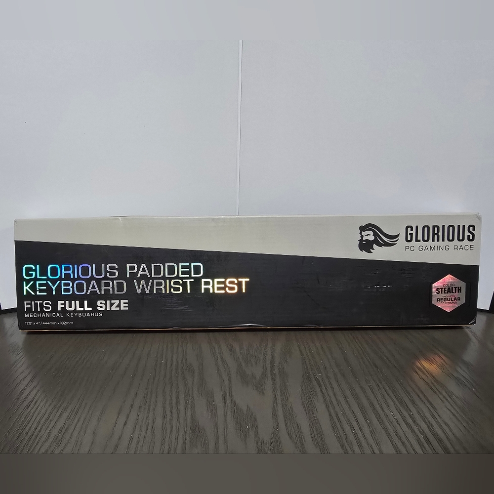 Glorious Padded Keyboard Wrist Rest